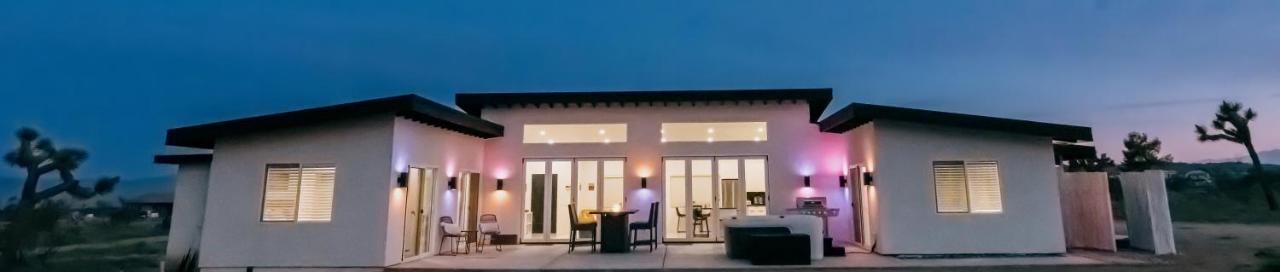 Coyote Tracks - A Modern Desert Experience Villa โจชัวทรี ภายนอก รูปภาพ