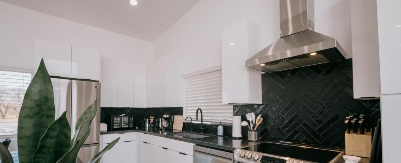 Coyote Tracks - A Modern Desert Experience Villa โจชัวทรี ภายนอก รูปภาพ