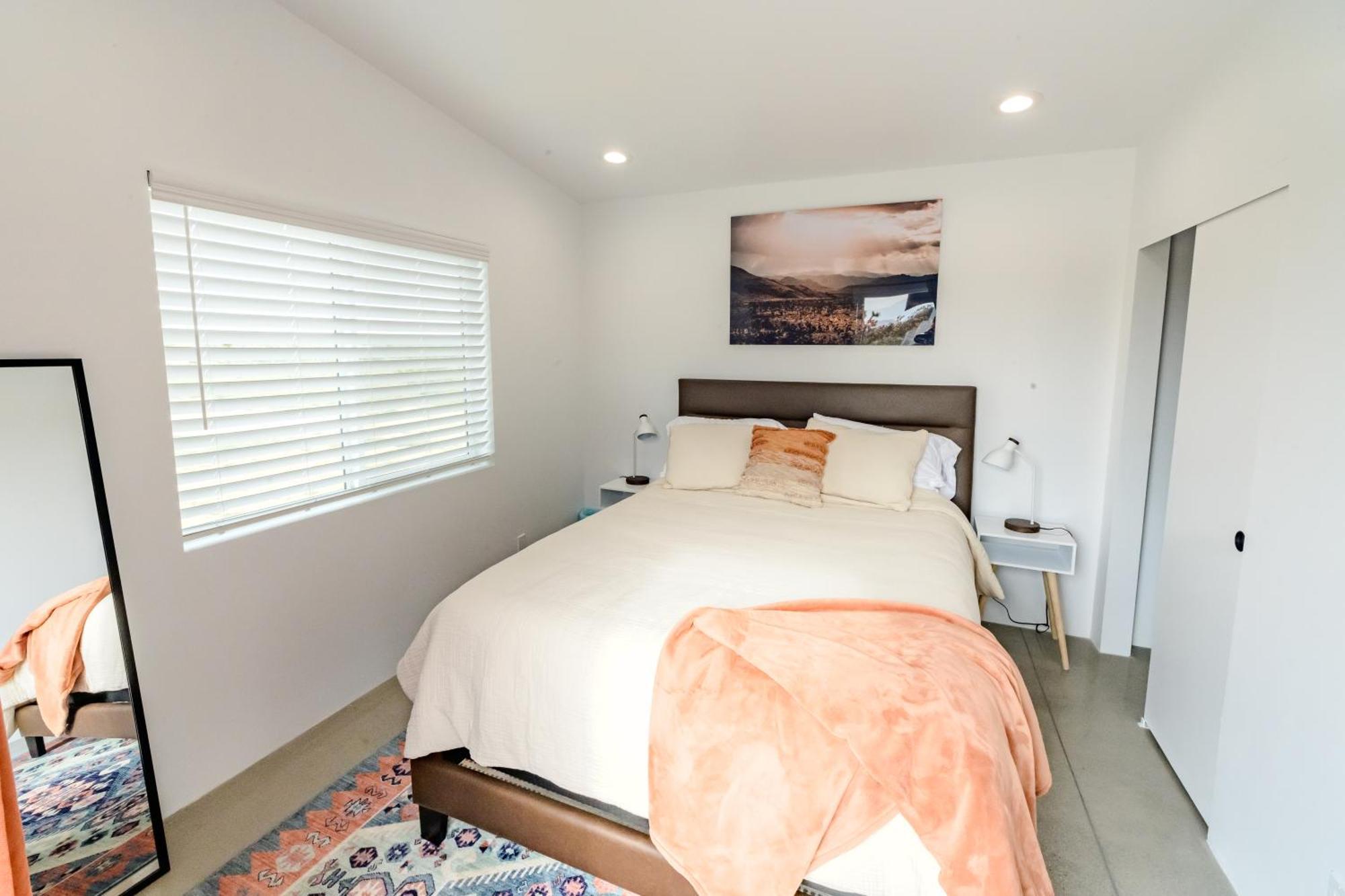 Coyote Tracks - A Modern Desert Experience Villa โจชัวทรี ภายนอก รูปภาพ