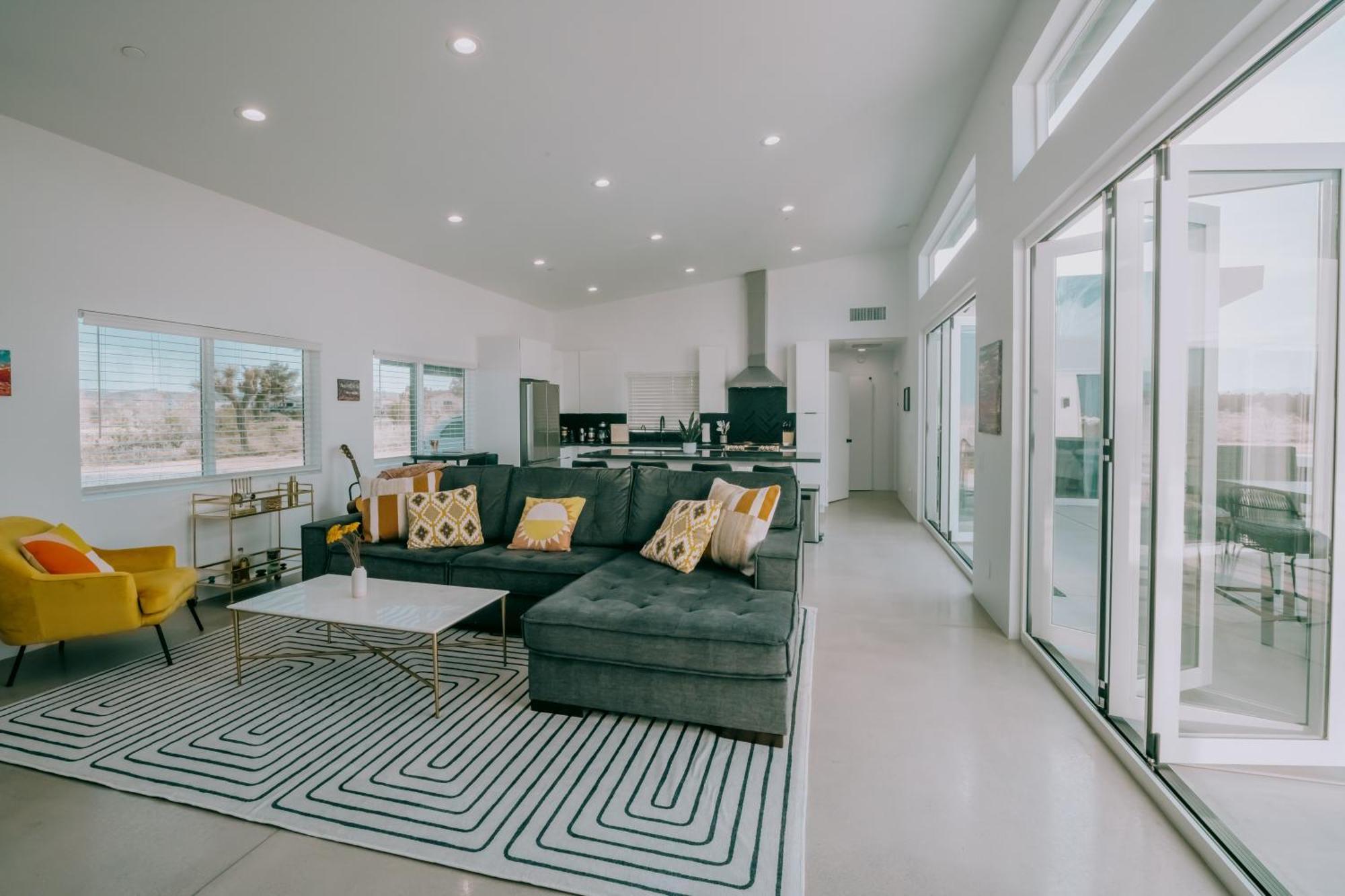 Coyote Tracks - A Modern Desert Experience Villa โจชัวทรี ภายนอก รูปภาพ