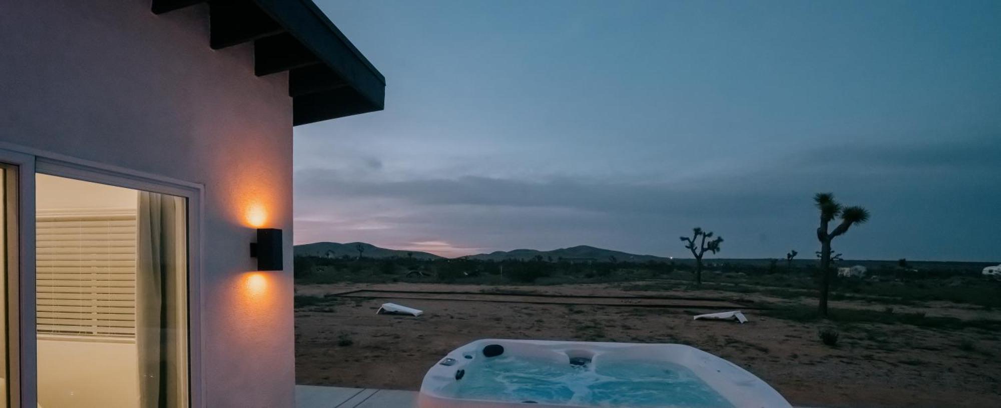 Coyote Tracks - A Modern Desert Experience Villa โจชัวทรี ภายนอก รูปภาพ